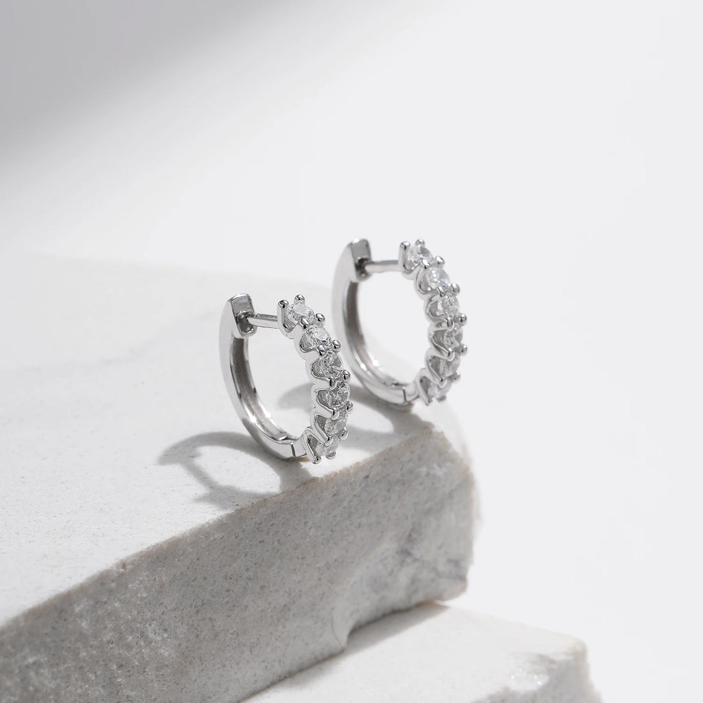 Boucles d’oreilles créoles MODIAN en argent 925 avec moissanite D – Petites créoles scintillantes pour femme
