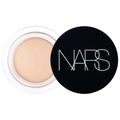 NARS Soft Matte Complete - Correcteur couvrance totale longue tenue à l’acide hyaluronique, pour imperfections, cernes et pores.
