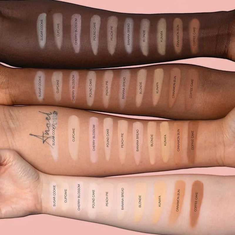HUDA BEAUTY -Poudre fixatrice délicate longue tenue, contrôle du sébum, maintien de l’hydratation et effet peau lisse sans pores visibles.